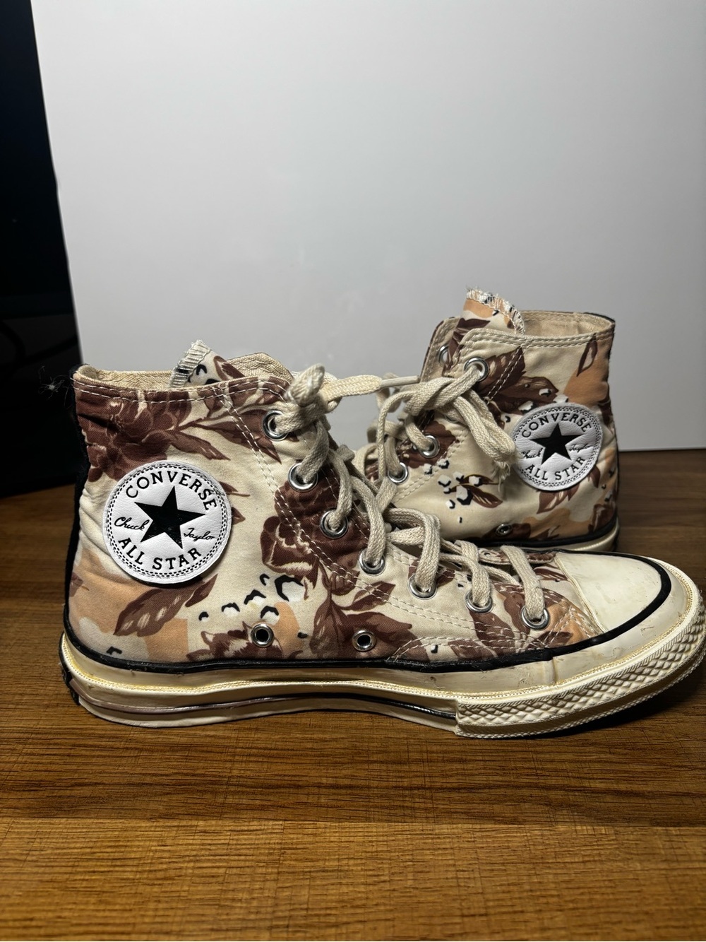 Converse Chuck Taylor All Star Floral High-Top Sneakers - Beige/Brown